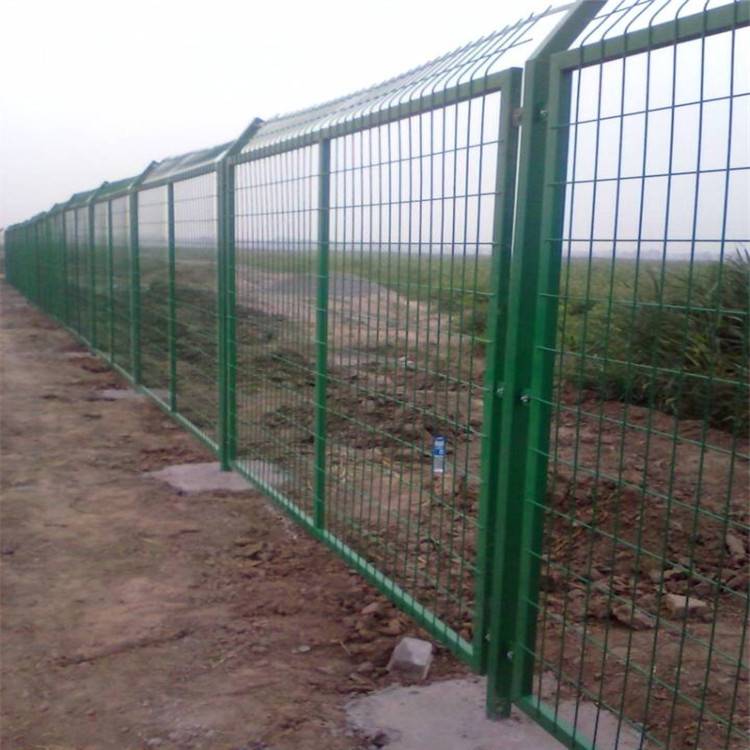 廣西慕源框架護(hù)欄網(wǎng)廠家 優(yōu)質(zhì)鐵絲網(wǎng)圍欄，守護(hù)安全防護(hù)網(wǎng)