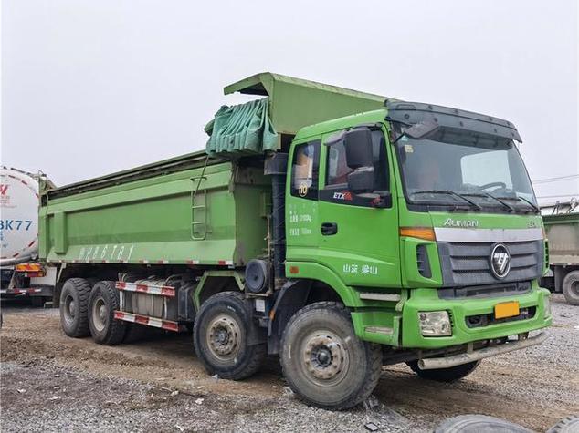 新型環(huán)保渣土運(yùn)輸車的亮相與管理提升
